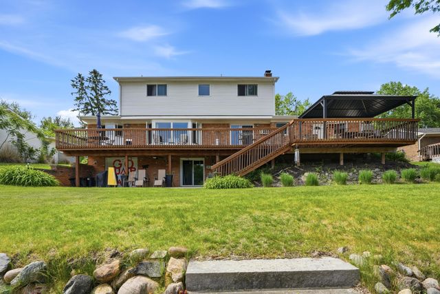 1888 Squaw Lagoon Drive, Oxford, MI 48371
