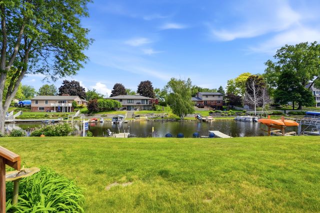 1888 Squaw Lagoon Drive, Oxford, MI 48371