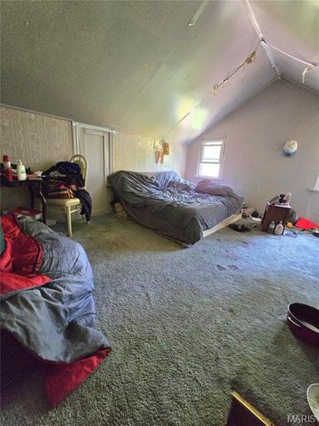 840 N Florissant Road, Ferguson, MO 63135