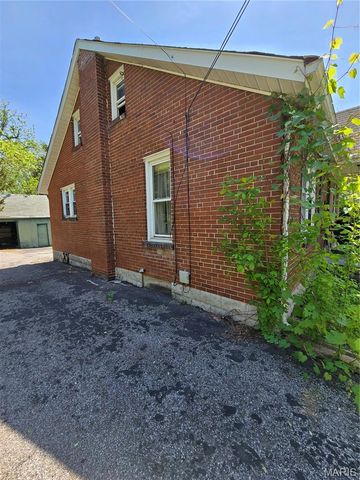840 N Florissant Road, Ferguson, MO 63135