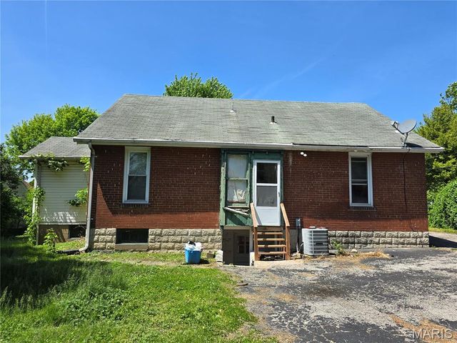 840 N Florissant Road, Ferguson, MO 63135