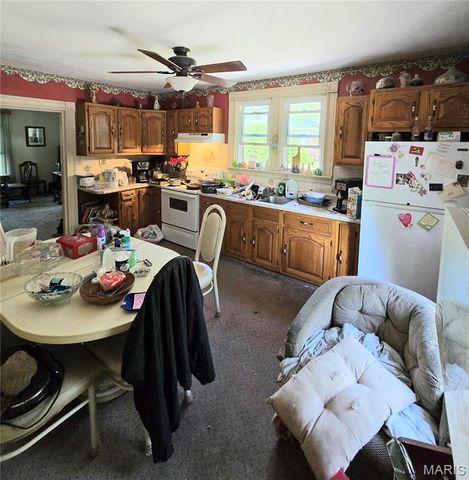 840 N Florissant Road, Ferguson, MO 63135