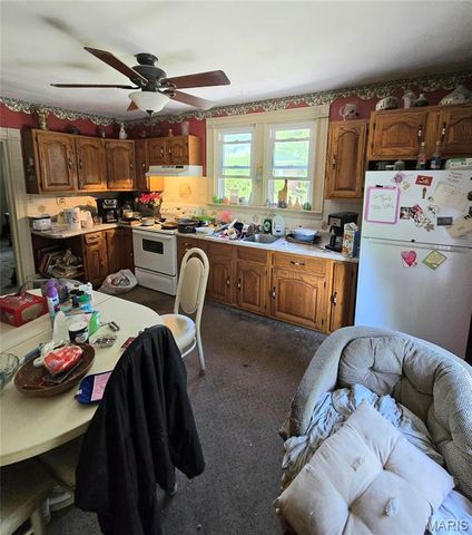 840 N Florissant Road, Ferguson, MO 63135