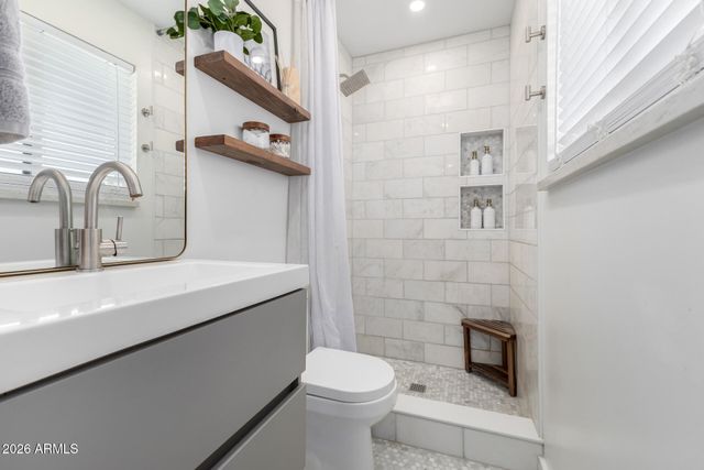 7902 E KIMSEY Lane, Scottsdale, AZ 85257