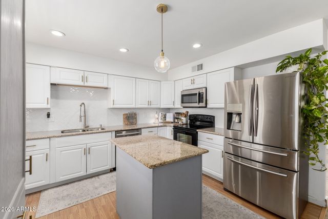 7902 E KIMSEY Lane, Scottsdale, AZ 85257