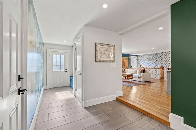 22 Shelton Rd, Swampscott, MA 01907