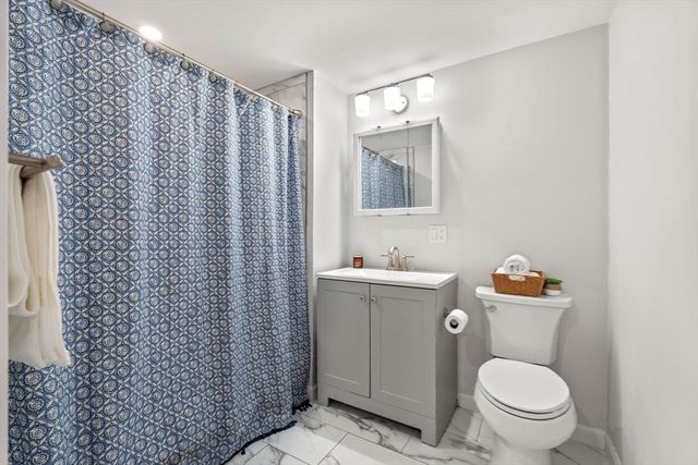 22 Shelton Rd, Swampscott, MA 01907