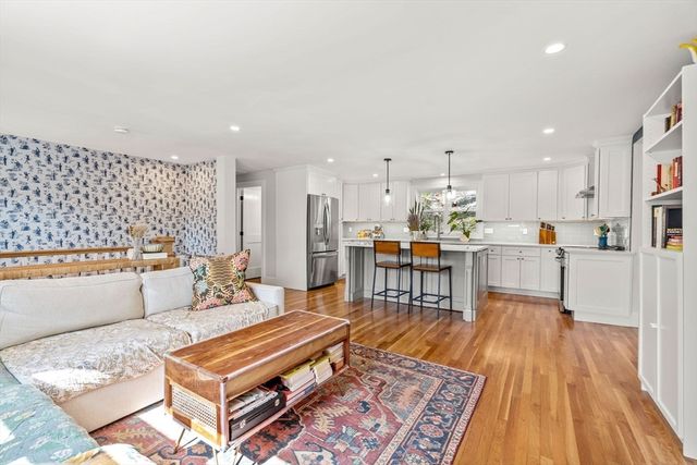 22 Shelton Rd, Swampscott, MA 01907