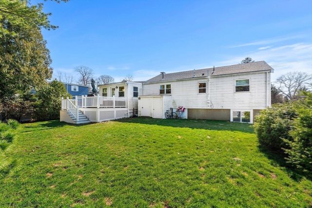 22 Shelton Rd, Swampscott, MA 01907