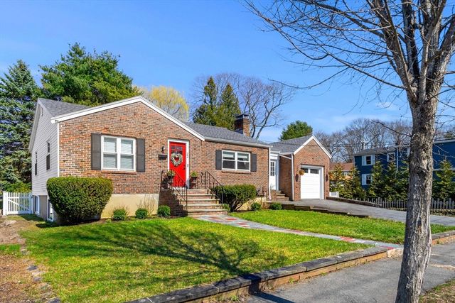 22 Shelton Rd, Swampscott, MA 01907