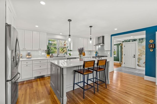 22 Shelton Rd, Swampscott, MA 01907