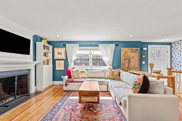 22 Shelton Rd, Swampscott, MA 01907