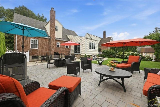 166 Beech Street, Floral Park, NY 11001