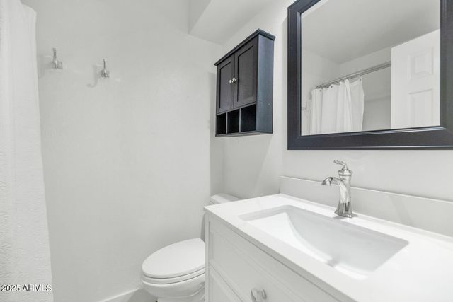 4027 E CAMPBELL Avenue, Phoenix, AZ 85018