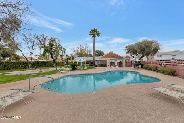 4027 E CAMPBELL Avenue, Phoenix, AZ 85018