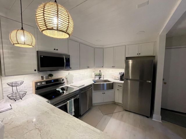 2400 S Ocean Drive V-211, Fort Pierce, FL 34949