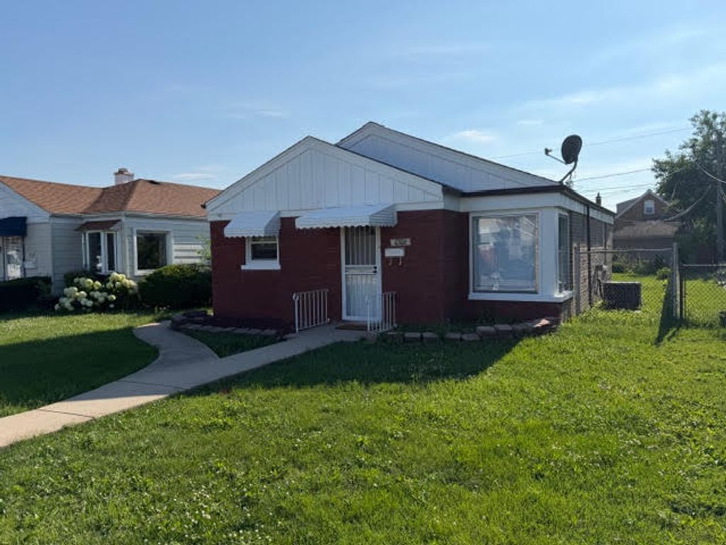 6104 S Nashville Avenue, Chicago, IL 60638