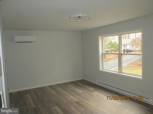 380 GALLERY LN, Mount Bethel, PA 18343