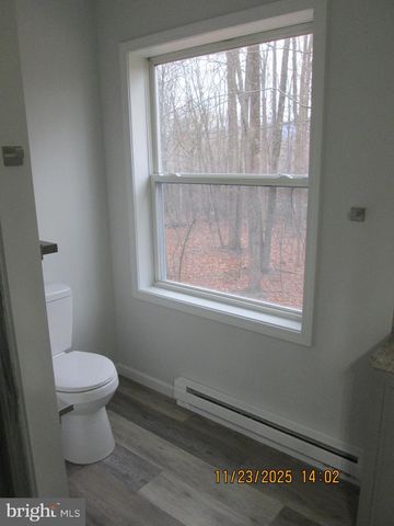 380 GALLERY LN, Mount Bethel, PA 18343