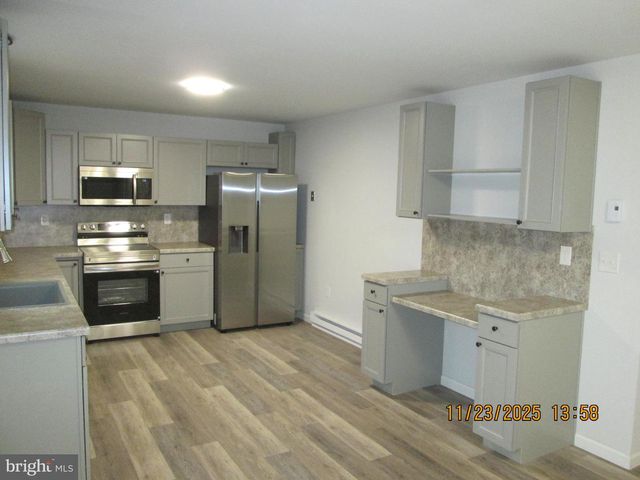 380 GALLERY LN, Mount Bethel, PA 18343