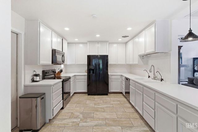 11938 Laver Court, Bakersfield, CA 93306