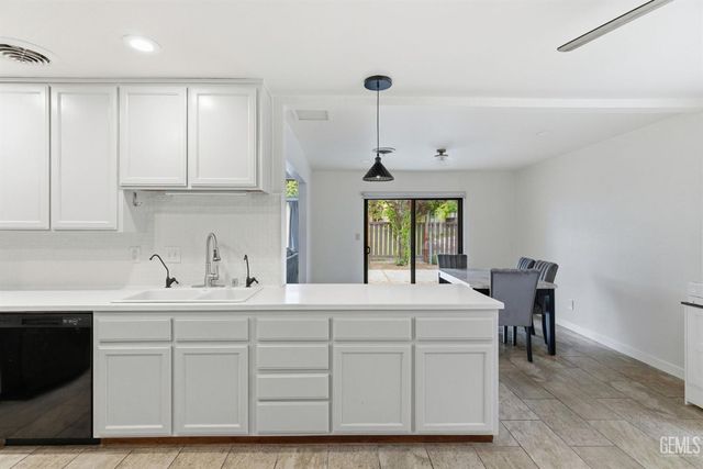 11938 Laver Court, Bakersfield, CA 93306