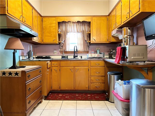 1673 Hancock Avenue, Oklahoma Boro, PA 15613