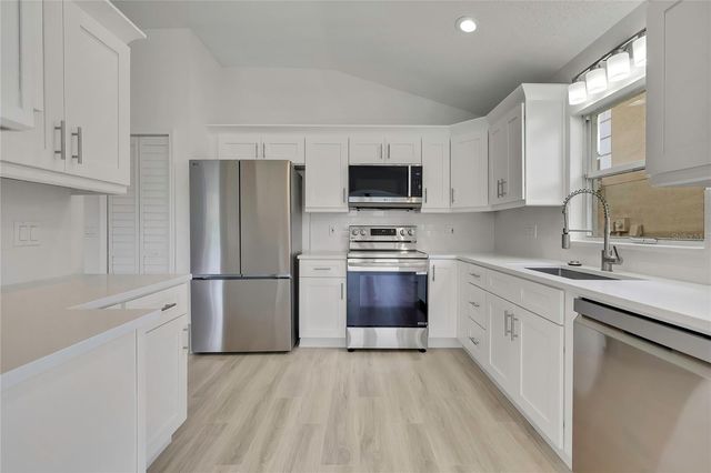 545 LAKE CYPRESS CIRCLE, Oldsmar, FL 34677