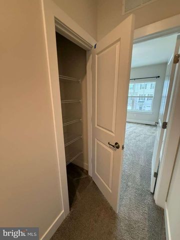 704 PEONY LN, Spring City, PA 19475