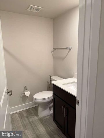 704 PEONY LN, Spring City, PA 19475