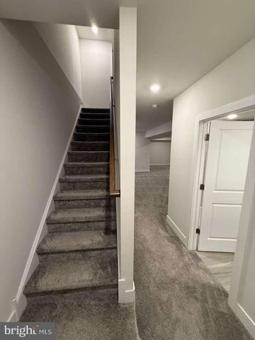704 PEONY LN, Spring City, PA 19475