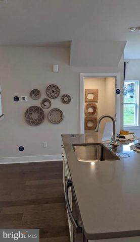 704 PEONY LN, Spring City, PA 19475