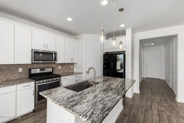 9916 E KINETIC Drive, Mesa, AZ 85212