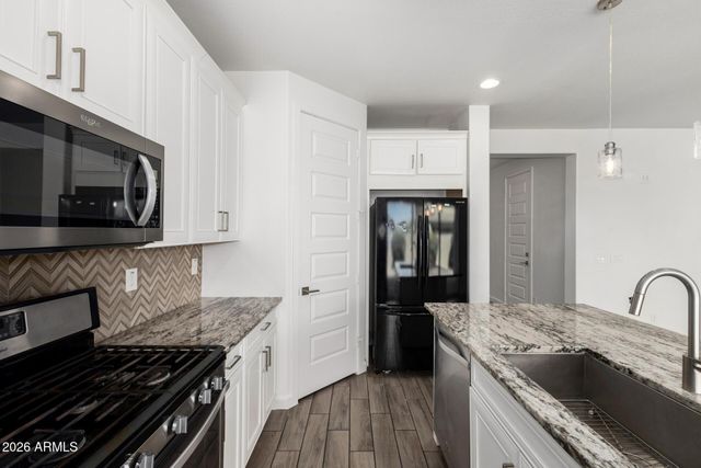 9916 E KINETIC Drive, Mesa, AZ 85212