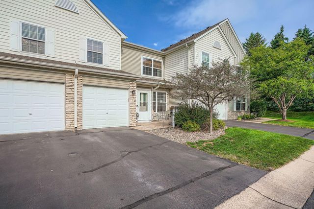 15040 Dunwood Trail 11, Apple Valley, MN 55124