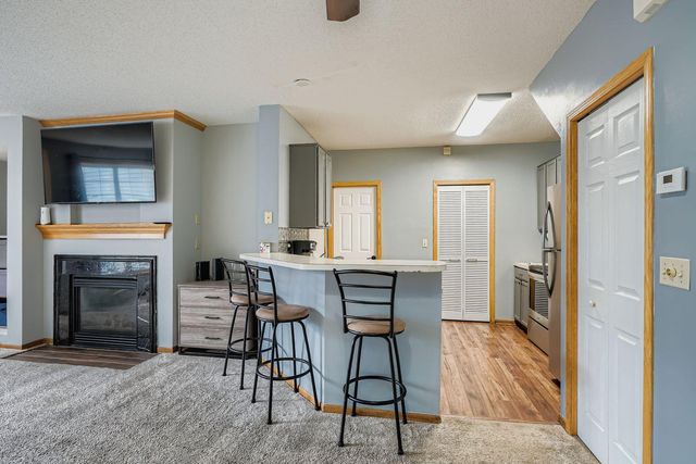 15040 Dunwood Trail 11, Apple Valley, MN 55124