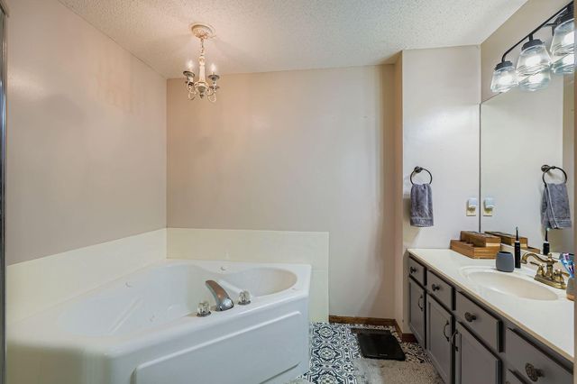 15040 Dunwood Trail 11, Apple Valley, MN 55124