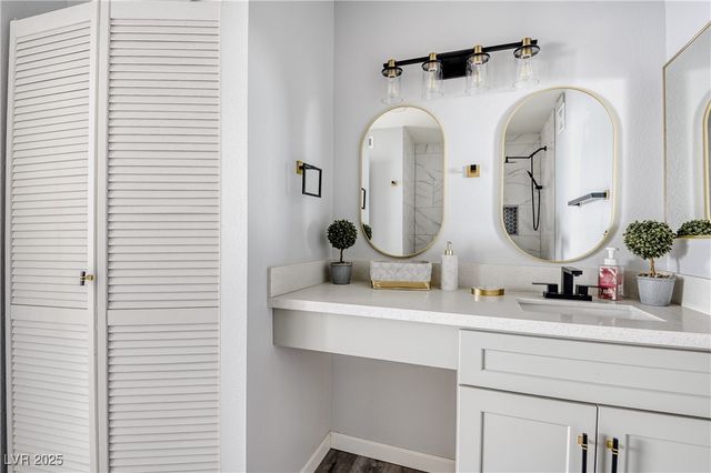 745 North Royal Crest Circle 141, Las Vegas, NV 89169