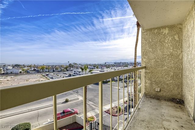 745 North Royal Crest Circle 141, Las Vegas, NV 89169