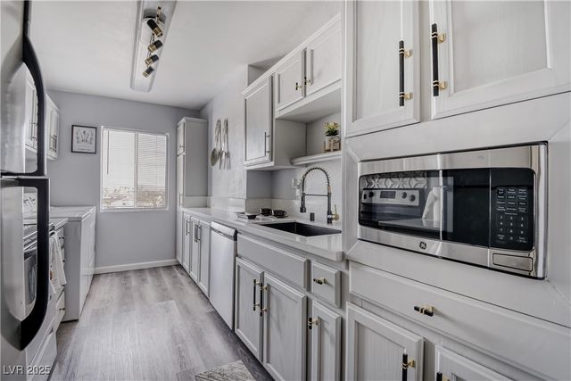 745 North Royal Crest Circle 141, Las Vegas, NV 89169