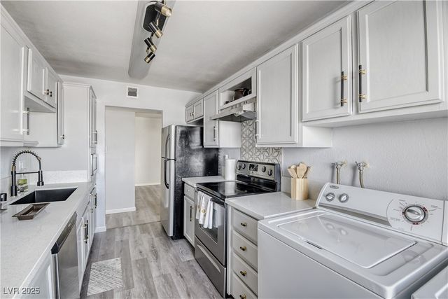 745 North Royal Crest Circle 141, Las Vegas, NV 89169