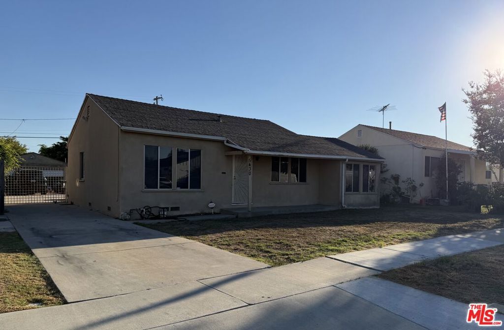 5430 W 119th Street, Inglewood, CA 90304 — photo 2