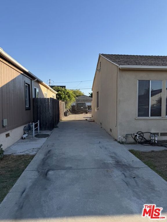 5430 W 119th Street, Inglewood, CA 90304 — photo 5