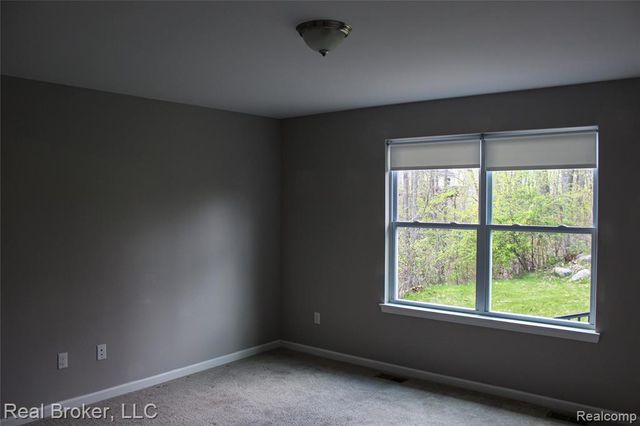 1313 Secretariat Way, Howell, MI 48843