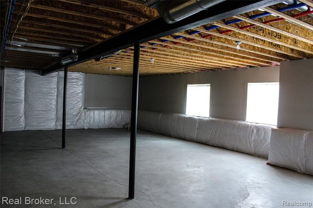 1313 Secretariat Way, Howell, MI 48843