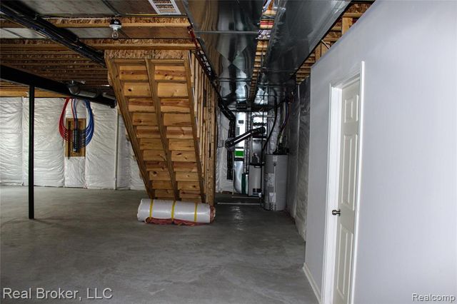 1313 Secretariat Way, Howell, MI 48843