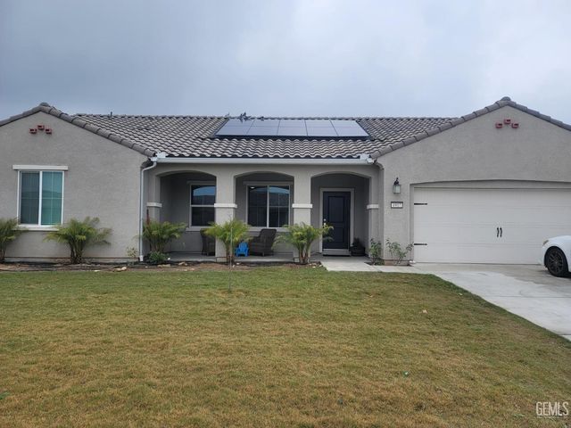 4917 Chukchansi Avenue, Bakersfield, CA 93306