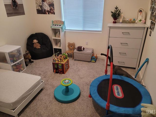 4917 Chukchansi Avenue, Bakersfield, CA 93306