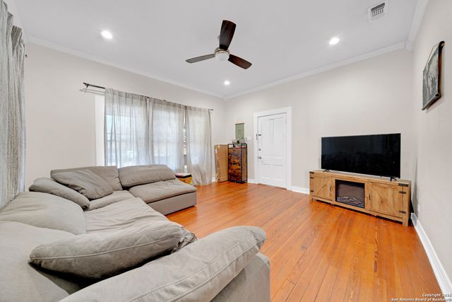 138 DUNNING AVE, San Antonio, TX 78210