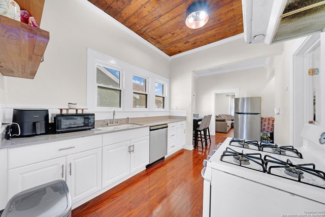 138 DUNNING AVE, San Antonio, TX 78210